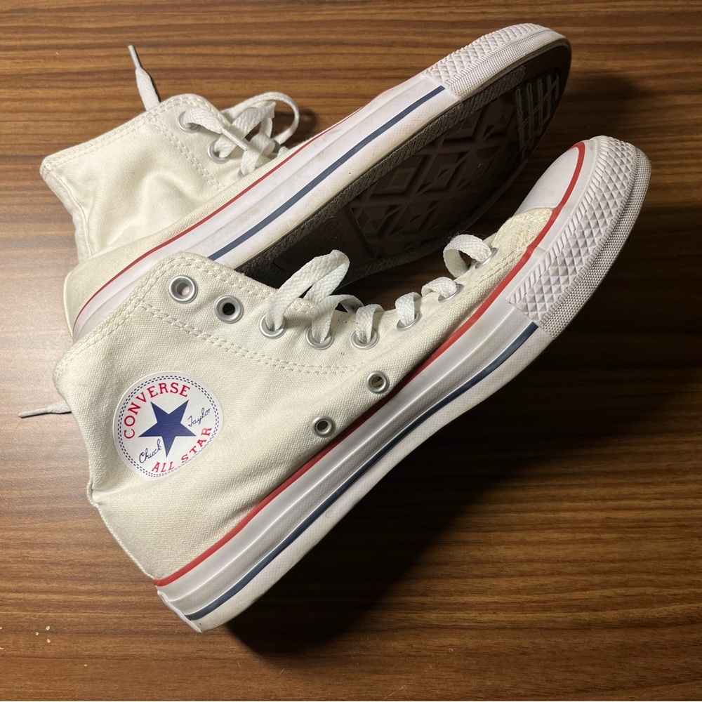 Converse White High-Top Sneakers Classic Design